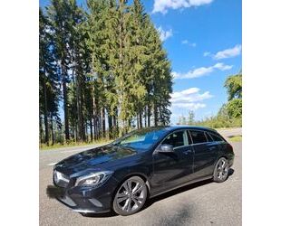 Mercedes-Benz CLA 220 Shooting Brake Gebrauchtwagen