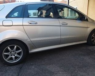 Mercedes-Benz B 180 Gebrauchtwagen