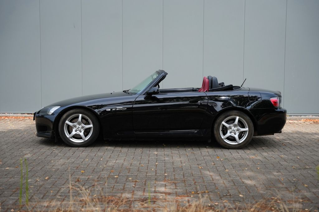S2000