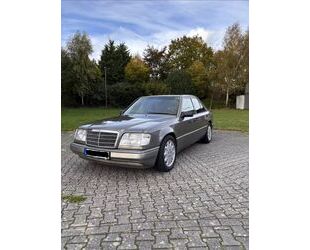 Mercedes-Benz 220 Gebrauchtwagen