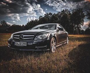 Mercedes-Benz 220 Gebrauchtwagen