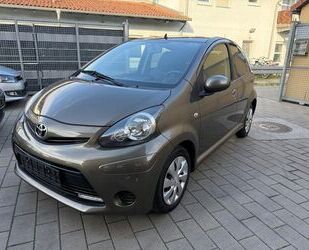 VW Aygo (X) 