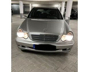 Mercedes-Benz 220 Gebrauchtwagen