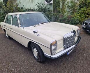 Mercedes-Benz 220 Gebrauchtwagen