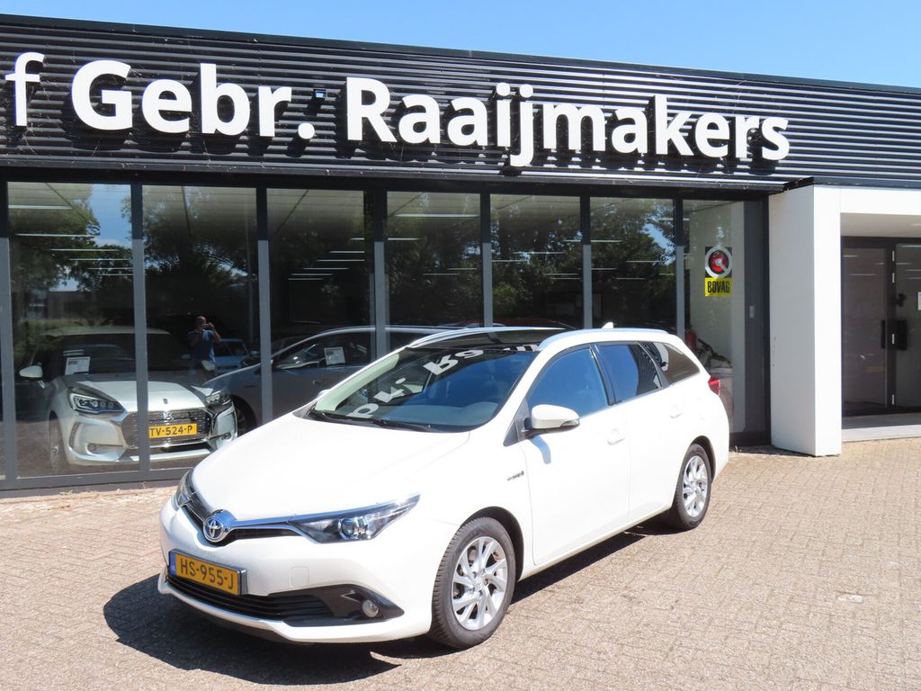 Auris Touring Sports