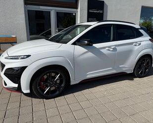 Aston Martin KONA 