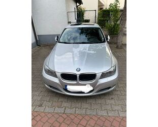 BMW BMW 318d DPF *Navi*Keyless* sehr gepflegt Gebrauchtwagen