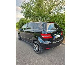 Mercedes-Benz B 180 Gebrauchtwagen