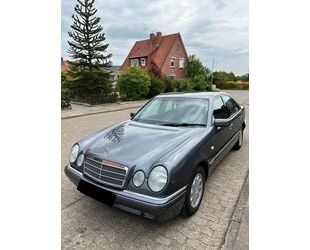 Mercedes-Benz 240 Gebrauchtwagen