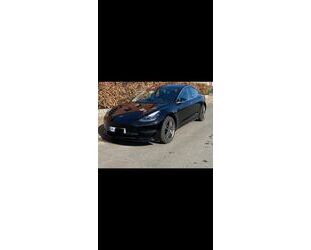 Tesla Model 3 Gebrauchtwagen