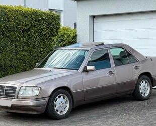 Mercedes-Benz 220 Gebrauchtwagen