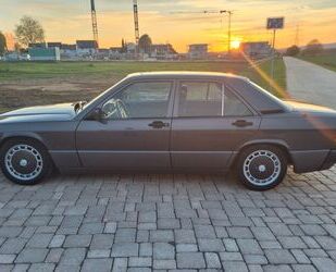Mercedes-Benz 190 