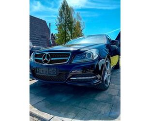 Mercedes-Benz 220 Gebrauchtwagen