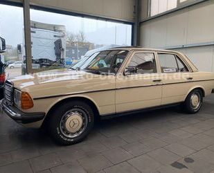 Mercedes-Benz 240 Gebrauchtwagen
