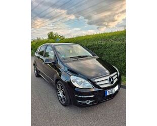 Mercedes-Benz B 180 Gebrauchtwagen