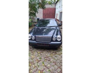 Mercedes-Benz E 230 Gebrauchtwagen