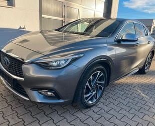 INFINITI Q30 Gebrauchtwagen