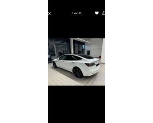Tesla Model 3 Gebrauchtwagen