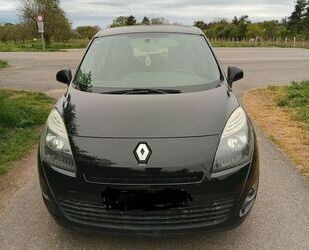 Renault Grand Scenic Gebrauchtwagen