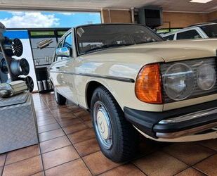 Mercedes-Benz 240 Gebrauchtwagen