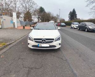 Mercedes-Benz CLA 180 Shooting Brake Gebrauchtwagen