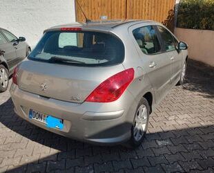 Mazda 308 
