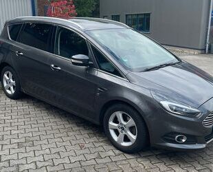 Ford S-Max Gebrauchtwagen