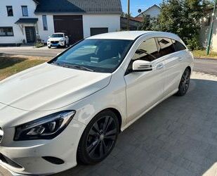 Mercedes-Benz CLA 220 Shooting Brake Gebrauchtwagen