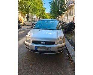 Nissan Fusion 