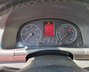 Nissan Touran 
