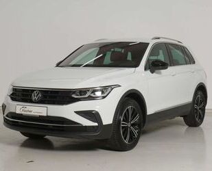 Volvo Tiguan 