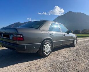 Mercedes-Benz E 300 Gebrauchtwagen