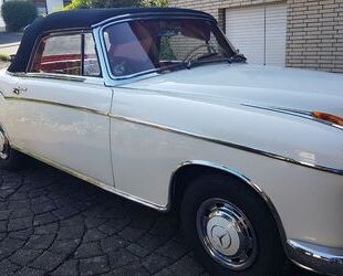 Mercedes-Benz 220 Gebrauchtwagen