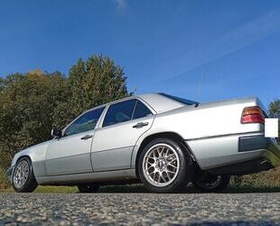 Mercedes-Benz E 230 Gebrauchtwagen