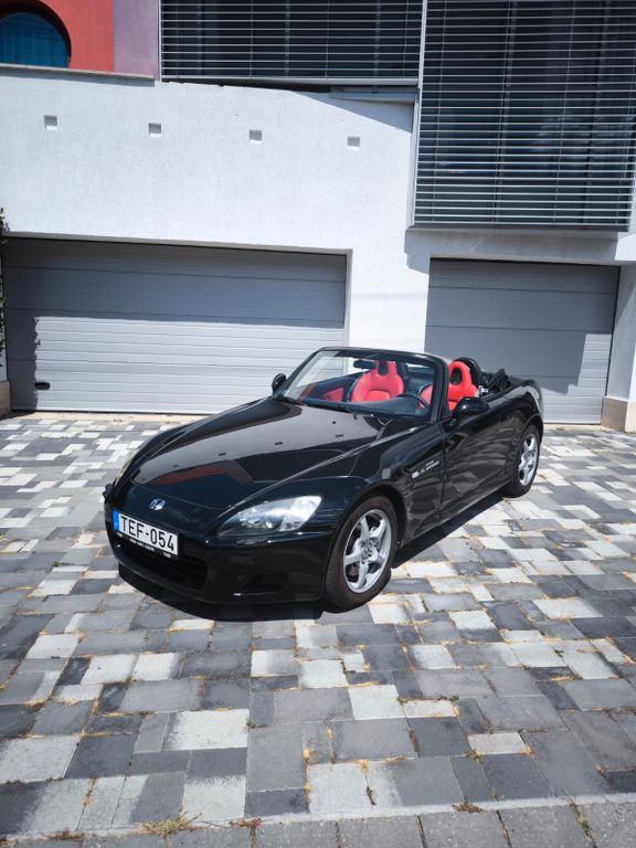 S2000