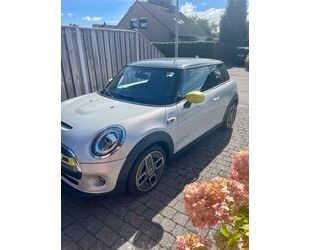 VW Cooper SE 