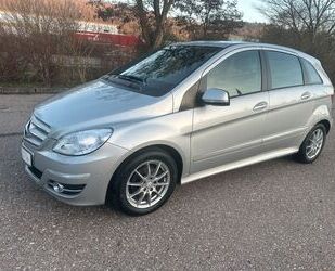 Mercedes-Benz B 180 Gebrauchtwagen