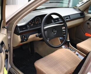 Mercedes-Benz E 260 Gebrauchtwagen
