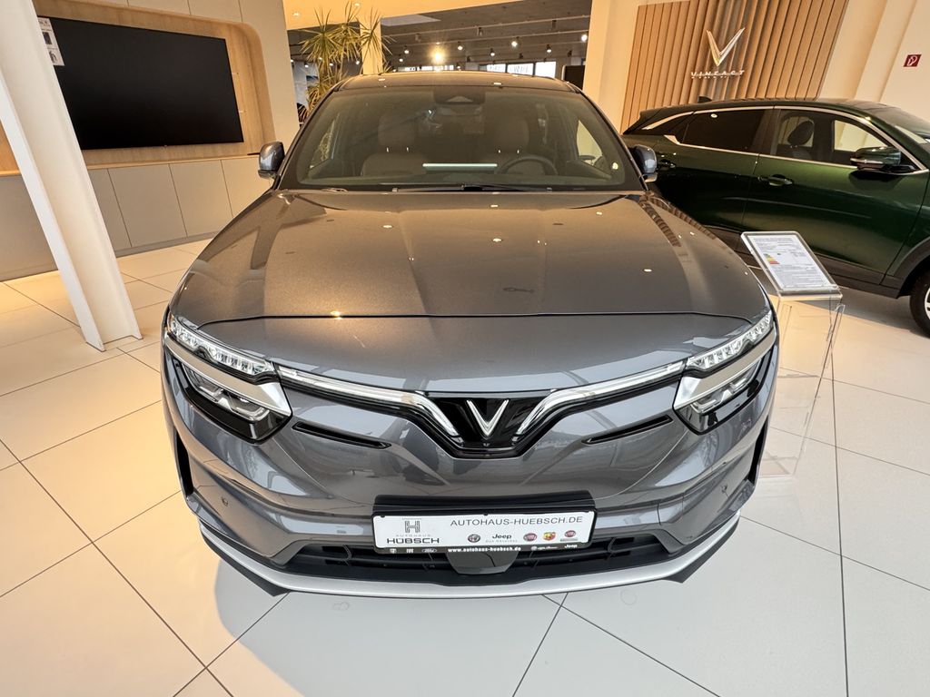 VF 8