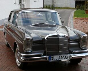 Mercedes-Benz 220 Gebrauchtwagen