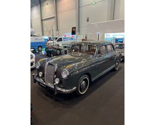 Mercedes-Benz 220 Gebrauchtwagen