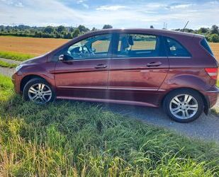 Mercedes-Benz B 180 Gebrauchtwagen