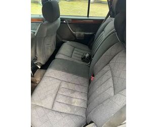 Mercedes-Benz 220 Gebrauchtwagen