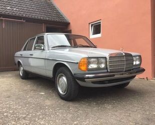 Mercedes-Benz 240 Gebrauchtwagen