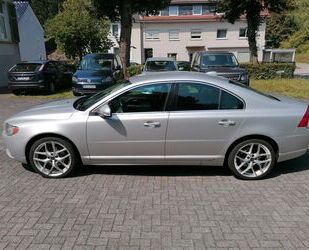 Volvo S80 