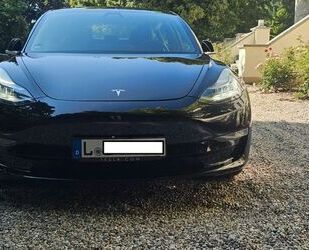 Tesla Model 3 Gebrauchtwagen