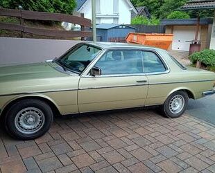 Mercedes-Benz E 230 Gebrauchtwagen