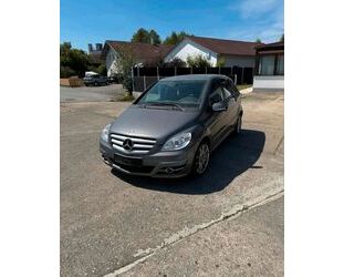 Mercedes-Benz B 180 Gebrauchtwagen