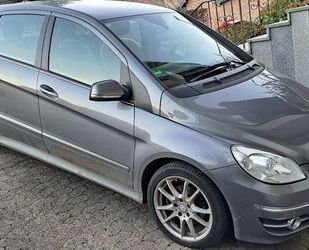 Mercedes-Benz B 180 Gebrauchtwagen