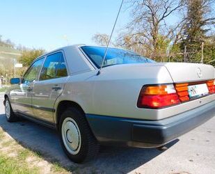 Mercedes-Benz E 230 Gebrauchtwagen